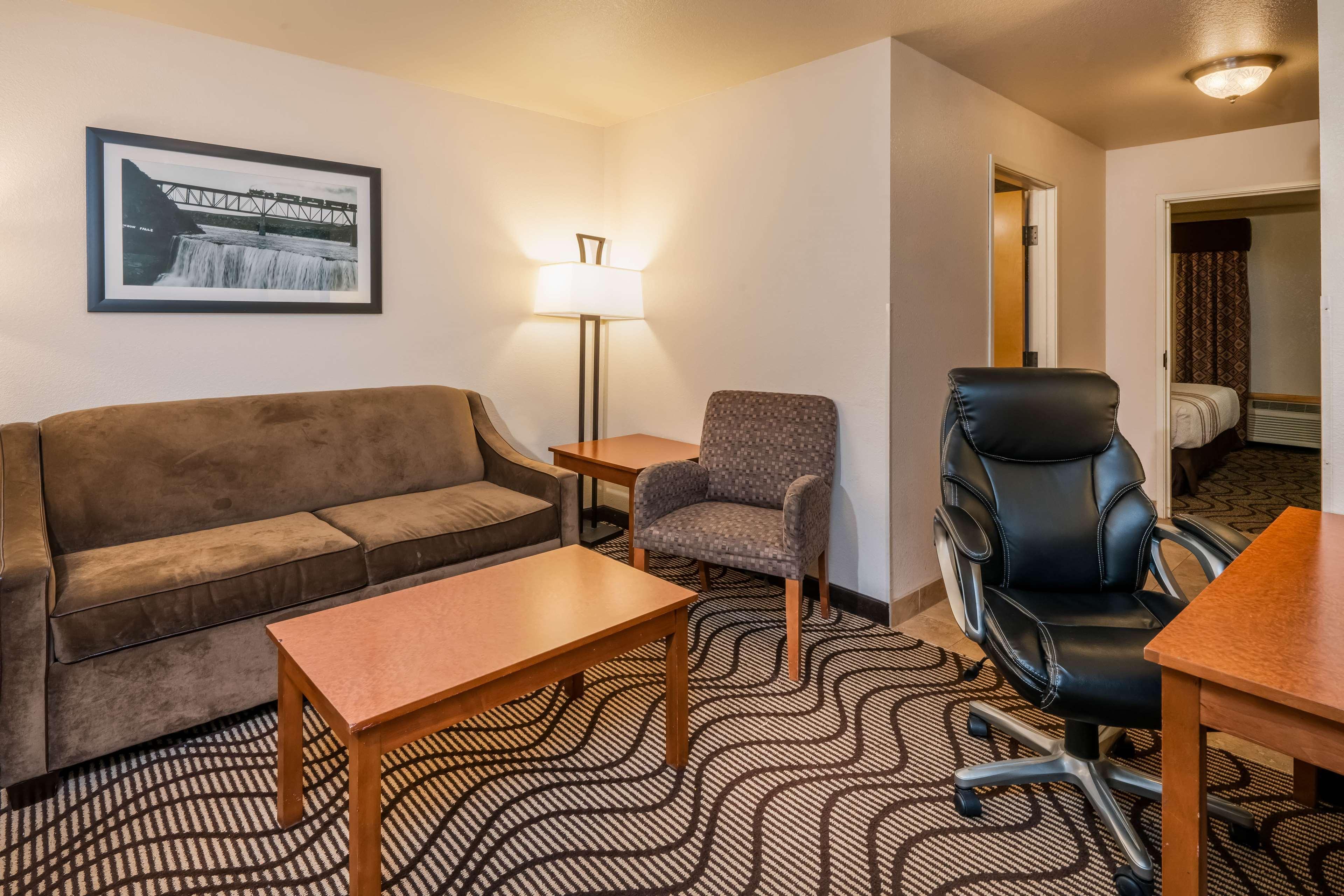 Best Western Plus Riverfront Hotel And Suites غريت فولز، مونتانا المظهر الخارجي الصورة