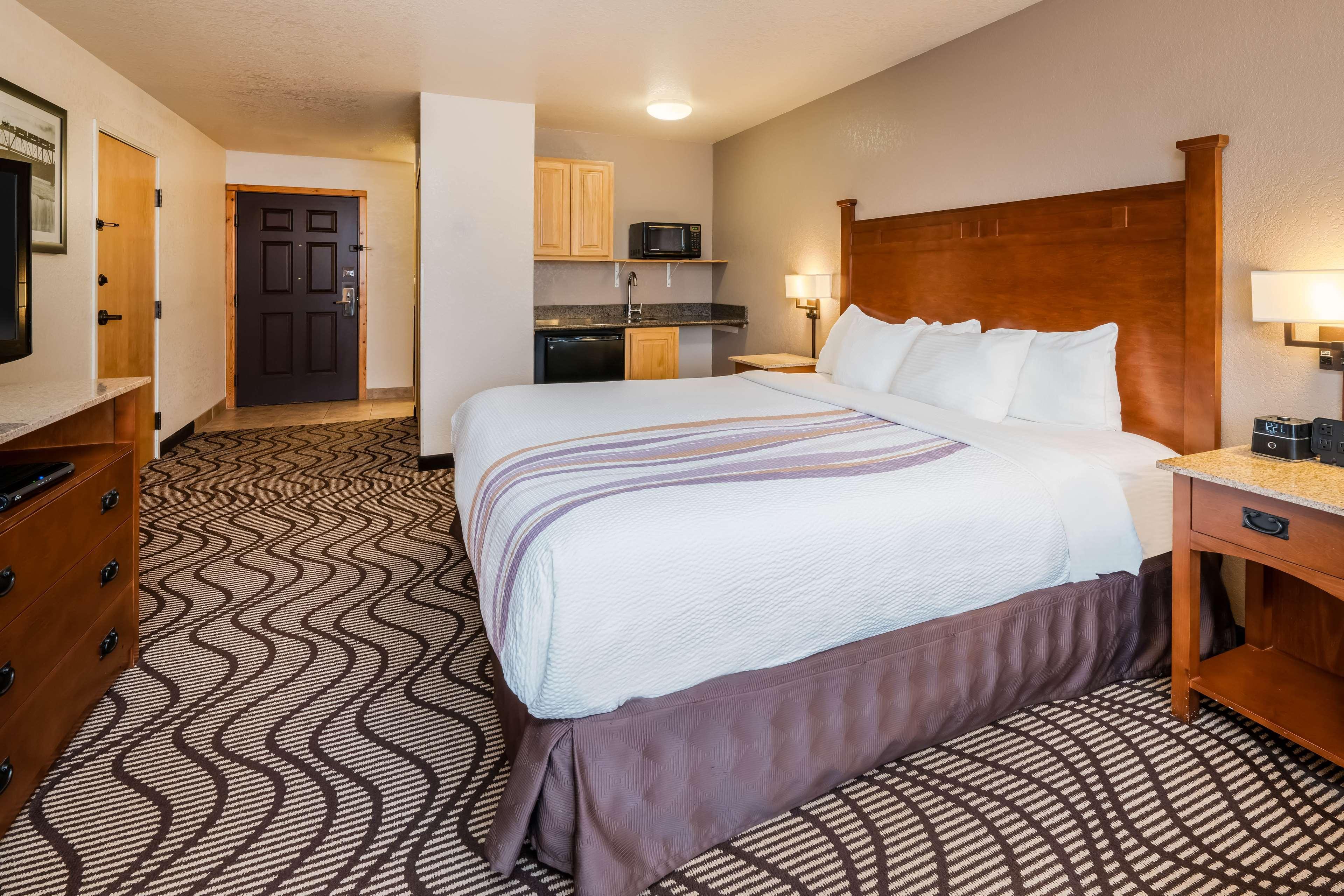 Best Western Plus Riverfront Hotel And Suites غريت فولز، مونتانا المظهر الخارجي الصورة