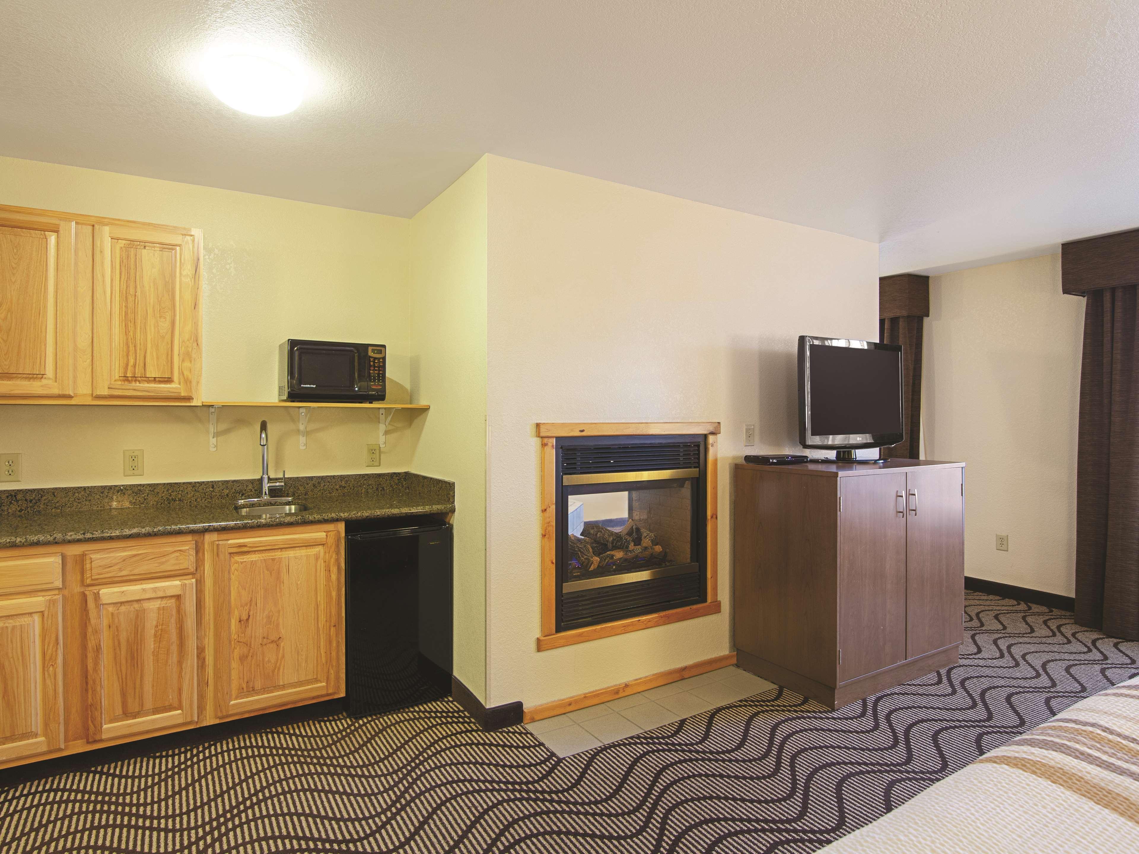 Best Western Plus Riverfront Hotel And Suites غريت فولز، مونتانا المظهر الخارجي الصورة