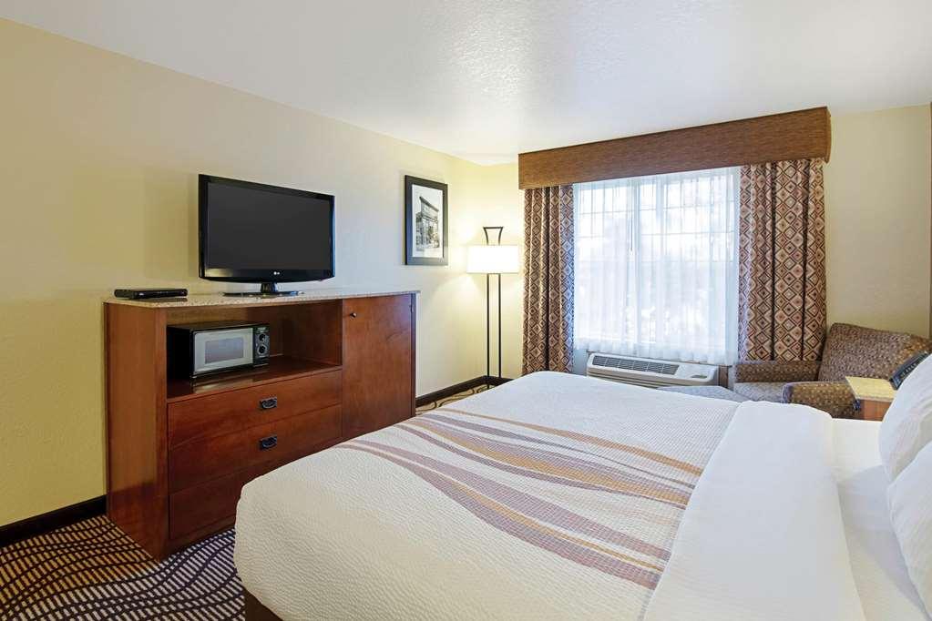 Best Western Plus Riverfront Hotel And Suites غريت فولز، مونتانا المظهر الخارجي الصورة