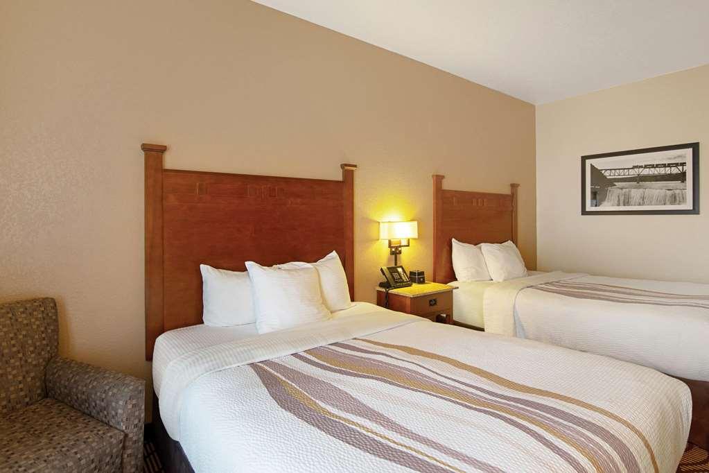Best Western Plus Riverfront Hotel And Suites غريت فولز، مونتانا المظهر الخارجي الصورة