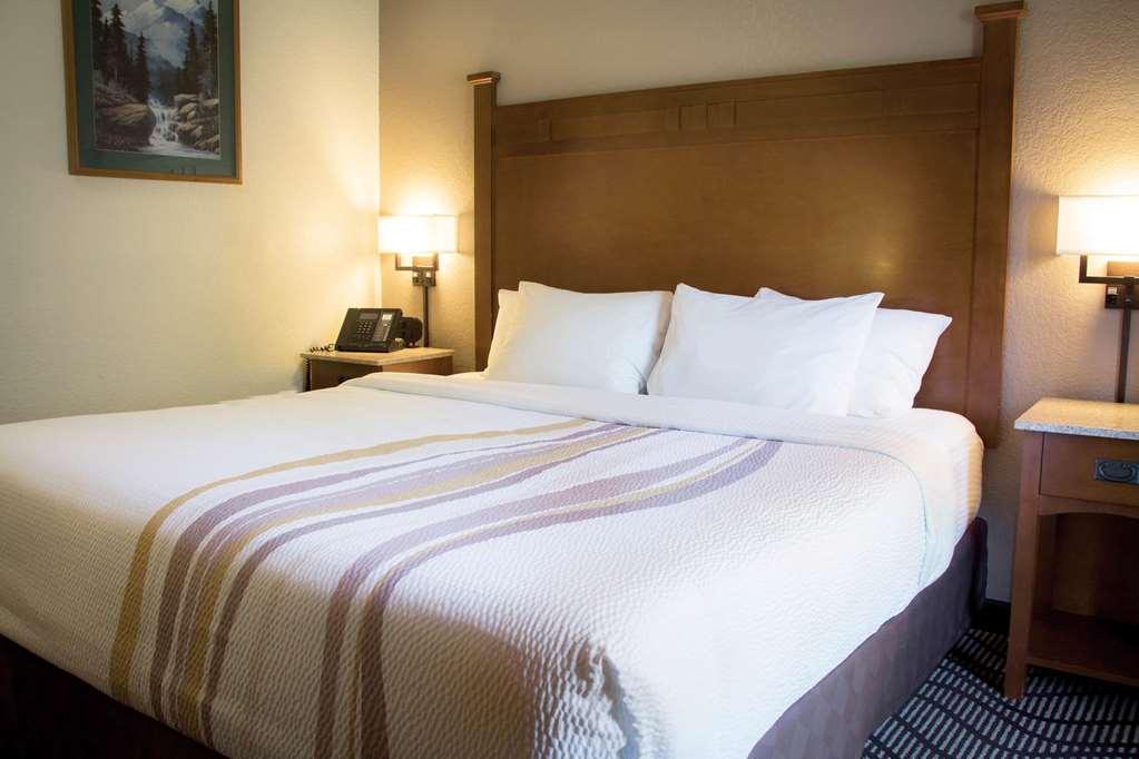 Best Western Plus Riverfront Hotel And Suites غريت فولز، مونتانا المظهر الخارجي الصورة